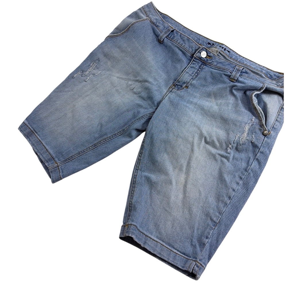 Hydraulic Light Wash Distressed Denim Bermuda Shorts Size 17
